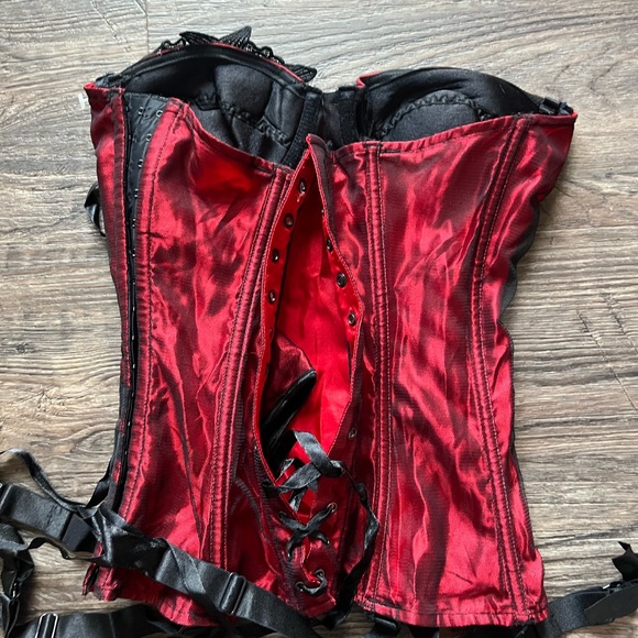 Frederick’s of Hollywood Red and Black Corset with Lace Detail34 Medium - Picture 5 of 5